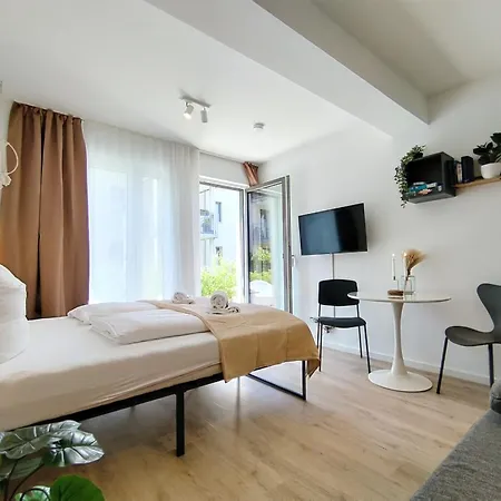 Univercity Fuer Bis Zu 4, Terrasse, Grill *