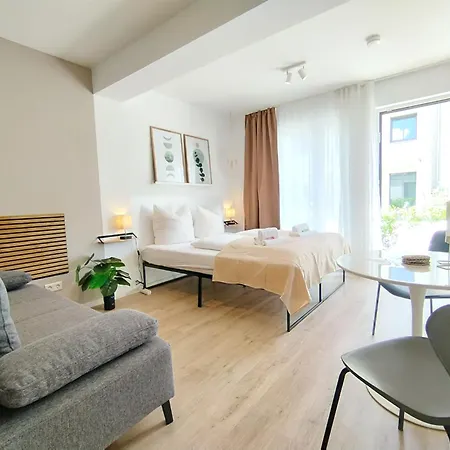 Univercity Fuer Bis Zu 4, Terrasse, Grill Apartment
