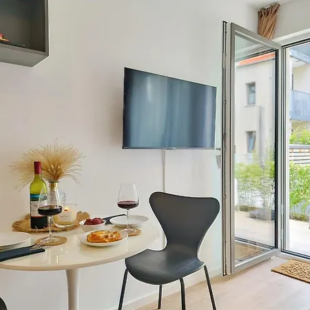 Univercity Fuer Bis Zu 4, Terrasse, Grill