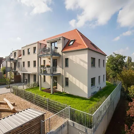 Univercity Fuer Bis Zu 4, Terrasse, Grill Erlangen