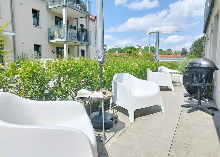 Univercity Fuer Bis Zu 4, Terrasse, Grill